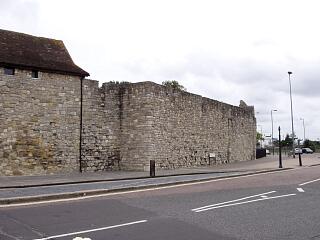 Town wall south of Westgate, Western Esplanade, 30/8/09,  © I Peckham