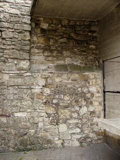 Inside of town wall south of Tudor Merchants Hall, Cuckoo Lane/Westgate Street, 30/8/09,  © I Peckham