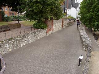 Line of town wall and memorial garden, Cuckoo Lane, 30/8/09,  © I Peckham