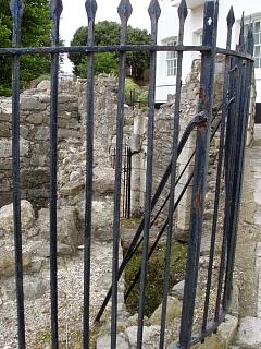 Remains of tower in memorial garden, Cuckoo Lane/Western Esplanade, 30/8/09,  © I Peckham